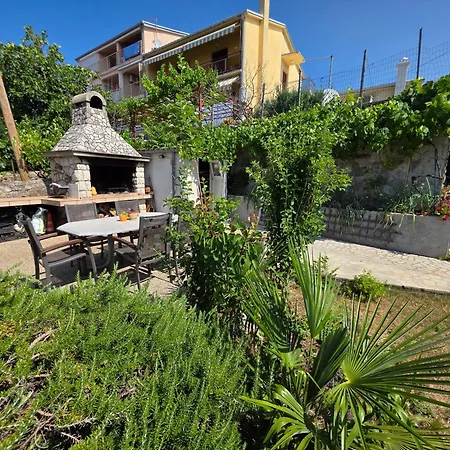 Damir With Terrace In Garden *