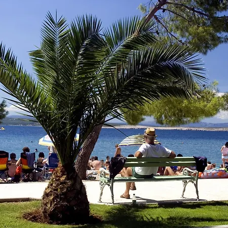 Damir With Terrace In Garden Appartamento Crikvenica